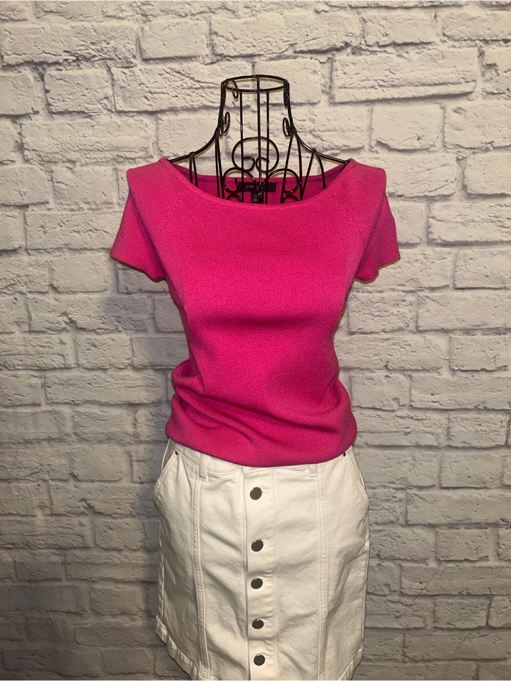 Ann Taylor Fuchsia Short Sleeve Sweater Top - Picture 2 of 6